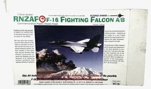 Trevorsuper Modelo F-16 Fighting Falcon Escala 1:72 KC16 Modelo en Caja Kit de Plástico - Imagen 1 de 8