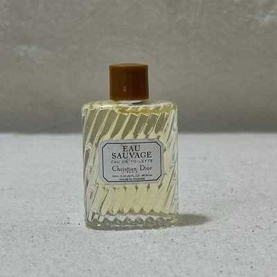 Винтажная туалетная вода Christian Dior Sauvage 10 мл/0,34 жидкой унции мини-сплэш - Изображение 1 из 4