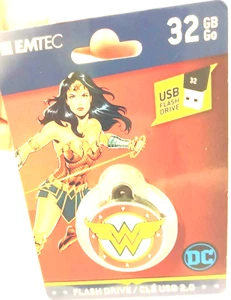Kids USB Flash Drive 32GB Wonder Woman DC Comics New - Picture 1 of 2