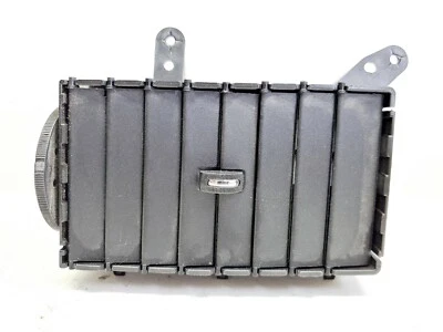 Dodge Caravan Chrysler Town and Country 2008 2009 10 tablero central ventilación de aire derecha Foto 1 de 4