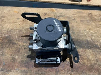 2008 Jeep Grand Cherokee Anti-Lock Brake Pump Assembly with warranty - Image 1 of 4