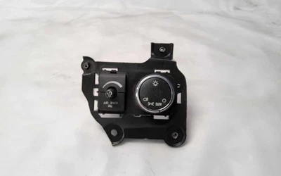 Interruptor de faros (dash Mtd) CHEVY EXPRESS 3500 08 - 24 Foto 1 de 4