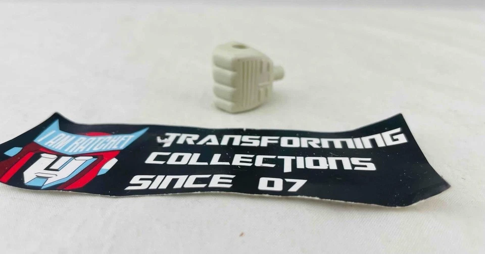 Transformers Original G1 1986 Aerialbot Silverbolt Left Fist For Superion - Image 1 of 1