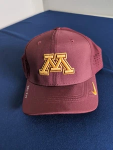 Minnesota Gophers Nike Classic99 Dri-Fit Maroon L/XL Hat NOS NWOT - Picture 1 of 11
