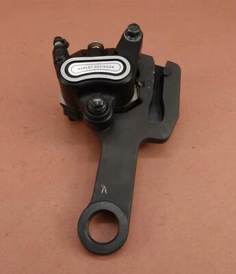 Soporte de montaje de pinza de freno trasero Harley Davidson Low Rider FXLR 2018-2024 Foto 1 de 4