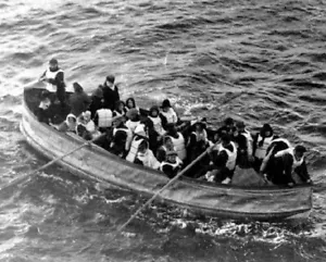 Foto tomada de los Carpathia de los botes salvavidas del Titanic 8"x 10"" Foto 55 - Imagen 1 de 2