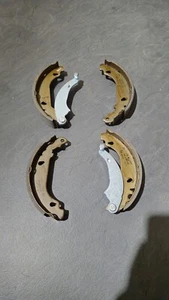 Unipart GBS1330af BRAKE SHOE SET PEUGEOT 206 - Picture 1 of 3