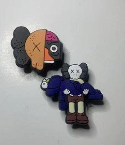 Juego de dijes para zapatos de cocodrilo KAWS Jibbitz - Imagen 1 de 1