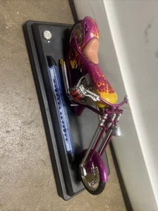 2004 ARROW MONSTER CHOPPER TOY MOTORCYCLE LIGHTS UP !! - Picture 1 of 3