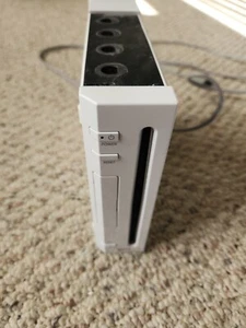 nintendo wii console With 4 Controllers And Games See Pictures - Picture 1 of 6