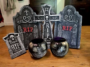 Lapidi di Halloween 21"x13" e decorazioni croce con zucche 6pz totali - Foto 1 di 1