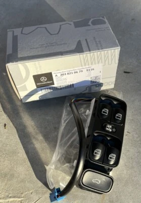 Interruptor de ventana maestro Mercedes-Benz W203 2002-2006 C230 C320 C350 C240 C32 C55  Foto 1 de 4