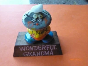 WONDERFUL GRANDMA - STONE ROCK FIGURE ON WOOD BASE HOME DECOR VINTAGE GIFT - Picture 1 of 3