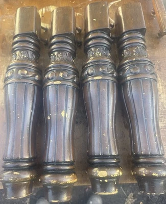 "4 patas de mesa torneadas gruesas talladas de colección madera de salvamento 18,25"" de alto artesano recuperado" Foto 1 de 4