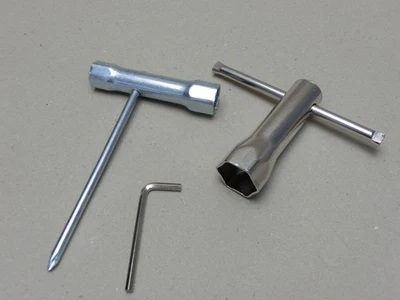 Werkzeug Set Zündkerzenschlüssel Radmutter Reely Carbon Fighter Verbrenner Buggy - Bild 1 von 4