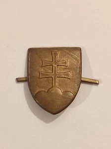 Vintage Slovakian army insignia hat pin brass badge patch military cap - Picture 1 of 2