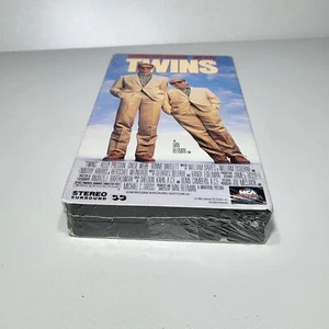 Vintage Sealed VHS Twins Arnold Schwarzenegger Danny Devito - Picture 1 of 6
