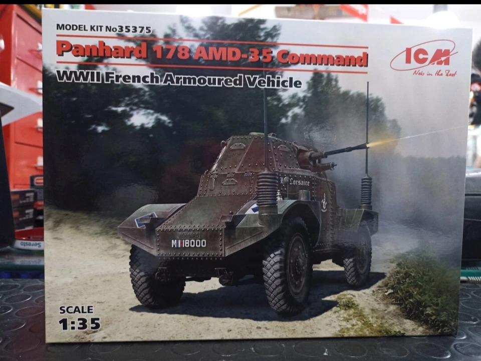Panhard French Armoured Vehicle WWII 178 AMD-35 Command 1/35 Model Kits No.... - Immagine 1 di 1