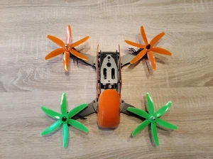 RC Drohne (Rahmen) mit Motoren und Propeller - Bild 1 von 7