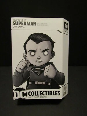 FIGURAS DC ARTIST CALLEJÓN CHRIS UMINGA SUPERMAN Variante Blanco y Negro  Foto 1 de 3
