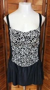 NEW TROPICAL ESCAPE WOMENS BLACK & WHITE LINKS SKATER SWIM DRESS PLUS SIZE 20W - Picture 1 of 8