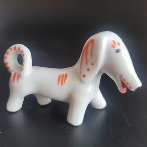 Estatuilla vintage de mediados de siglo moderna mod cerámica Dachshund Wiener perro rojo blanco - Imagen 1 de 12