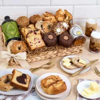 Cold Brew 咖啡漂流和糕点 礼品篮 GourmetGiftBaskets.com 出品 — 第 1/4 张图片