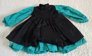 Neues größeres, türkisfarbenes Kleid von Amish Girl mit angenähter schwarzer Schürze - Puppenkleidung? - Bild 1 von 5