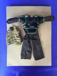Vintage 12" GI Joe schwarz Nylon Overall + Rüstung + Weste - Bild 1 von 5