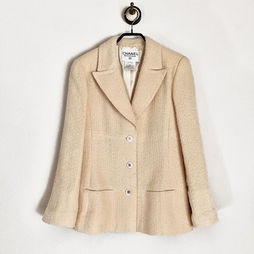 CHANEL Giacca di Lana Tweed Bottoni Conchiglia Avorio Fodera Seta 38