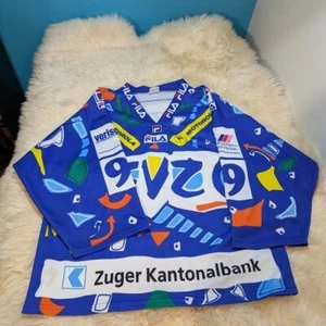 EV ZUG SWITZERLAND SIGNED ICE HOCKEY SHIRT JERSEY #99 HUTTER VINTAGE - Foto 1 di 10
