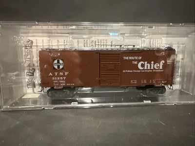 Kadee 4076 ATSF (Chief) Road #31257 40' PS-1 Boxcar Single 6' Youngstown - Image 1 of 4