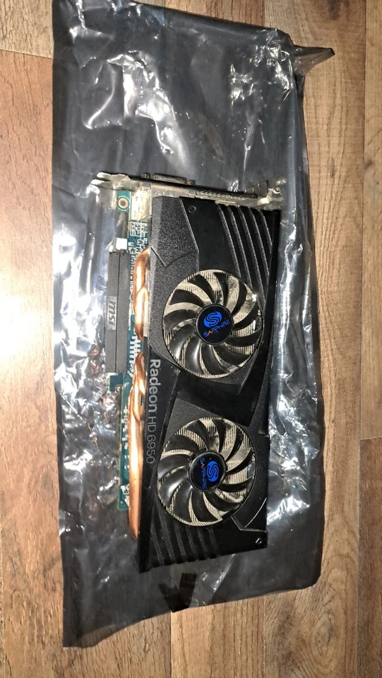 Sapphire Radeon HD 6950 2GB GDDR5 Graphics Card - DisplayPort, HDMI, DVI - Image 1 of 4
