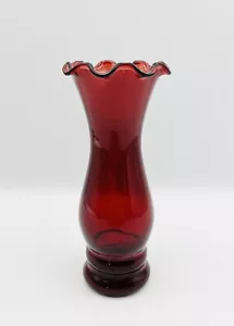 Anchor Hocking Ruby Red Glass Ruffled Edge Vase - 14cm Tall X 6cm Diameter - Picture 1 of 12