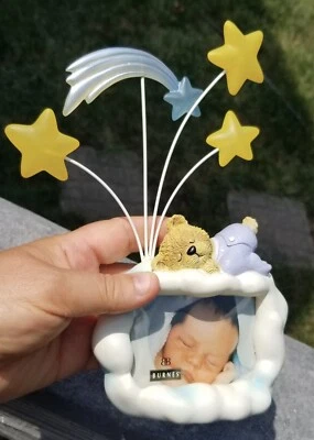 MARCO DE FOTOS DE GUARDERÍA PARA BEBÉ PARA FOTO 2X3 ~ NUBE ~ ESTRELLAS ~ OSO DORMIDO QUEMADURAS Foto 1 de 4