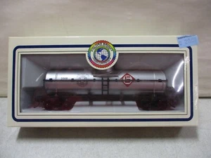 Colors Bright 2008 Bloomsburg Fair Tank Car HO Scale - Picture 1 of 2