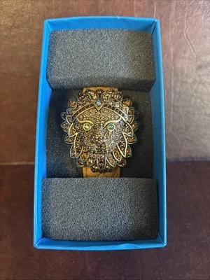 Reloj León Cubierto de Cristal Heidi Daus Bling Of The Jungle Foto 1 de 4