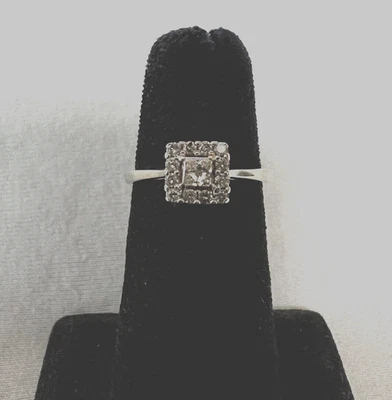 14K White Gold 1/3 CTW Princess Round Diamond Engagement Ring sz 7 - Image 1 of 4