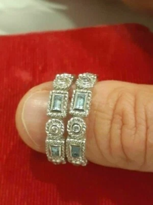 Pendiente Huggie Hoop Aguamarina Corte Esmeralda 1.40Ct Acabado Oro Blanco 14K Foto 1 de 4