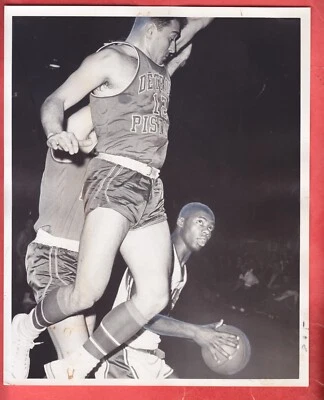 1961   TYPE 1   ROYALS VS PISTONS   GEORGE LEE   VS   OSCAR ROBERTSON   2nd Year - Image 1 of 2