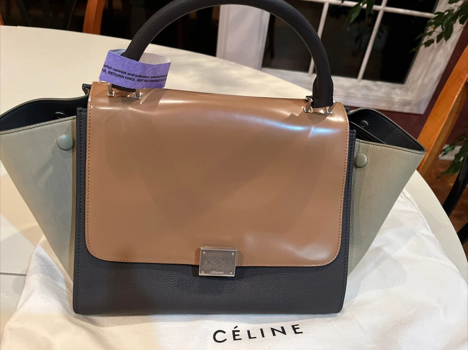 NWT CELINE TRAPEZE LIGHT CAMEL GRAINED CALFSKIN MULT COLOR 174683AIH.02BA $2,950 - Image 1 of 4
