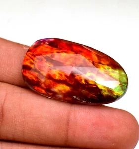 Pietra Preziosa Ammolite Naturale Rosso Verde Sfaccettata Taglio Fantasia Enorme 56,40 Ct TRATTATA - Foto 1 di 5