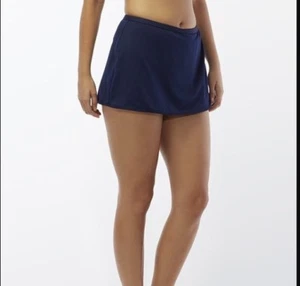 TYR Navy Blue Swim Skort. Size 16 Style BSKS7A - Picture 1 of 5