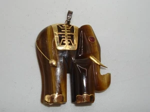 VINTAGE TIGER'S EYE ELEPHANT W/14K SOLID GOLD & RUBY EYE PENDANT! - Picture 1 of 9