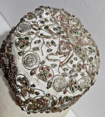 De colección Lentejuelas Completamente Cuentas a Mano - Pastillero Mujer Sombrero Gorra - Hecho en India Foto 1 de 4