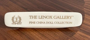 Lenox China - Placa de porcelana publicitaria de tienda hecha en Estados Unidos - Imagen 1 de 3