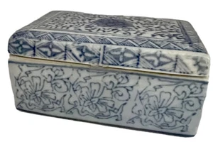 Chinese Antique Ink Box Blue and White Porcelain With Flowers And Chinese Scroll - Picture 1 of 4