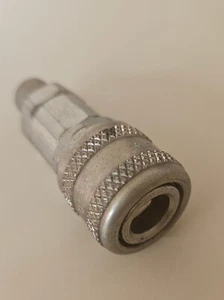 ARO 210-212 Coupler, 1/2" with 1/4" NPT - Picture 1 of 4