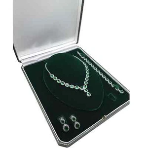 WHITE GOLD FINISH Pear Cut Green Emerald and Created Diamond set Free Gift Box - Picture 1 of 6