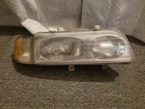 1992 Acura Legend 4 Door Sedan Right Passenger Side Headlight Marker Light - Picture 1 of 5
